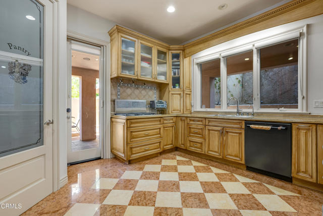 Detail Gallery Image 4 of 28 For 868 Braewood Ct, South Pasadena,  CA 91030 - 4 Beds | 5/1 Baths