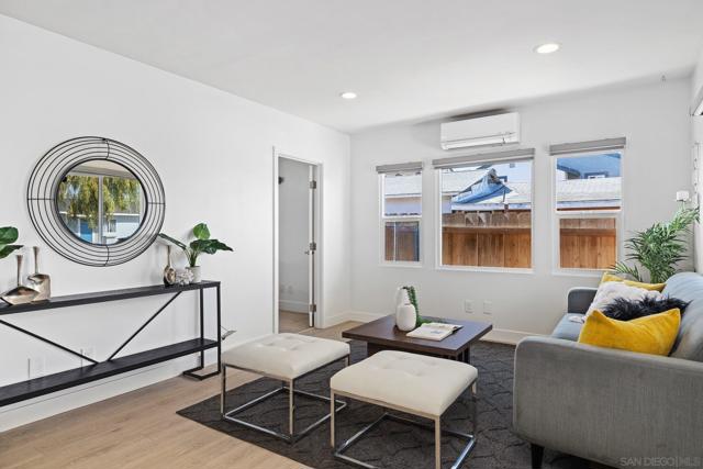 4175 Chamoune Ave, San Diego CA: https://media.crmls.org/mediaz/06e1915c-0f8c-40da-855d-3e7f2760ca9c.jpg