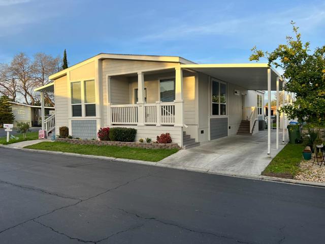 177 Chateau La Salle Drive, San Jose CA: https://media.crmls.org/mediaz/06e1c76c-32d5-4b1a-a141-21dd3a3e3eeb.jpg