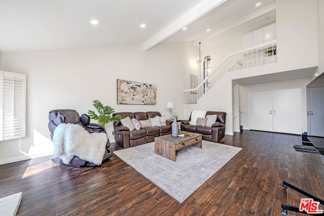 2366 Applewood Circle, Fullerton CA: https://media.crmls.org/mediaz/06e201b9-fef9-4b41-a1db-a69b6174c828.jpg