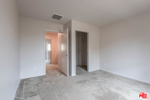7254 N CEDAR Road, Van Nuys CA: https://media.crmls.org/mediaz/06e2318b-2d68-41b7-9f67-50123fc4b728.jpg