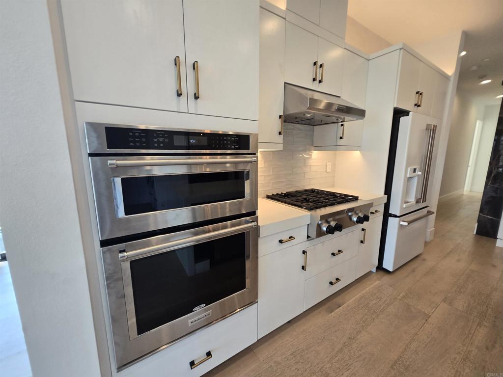 8337 Distinctive Drive - photo 9