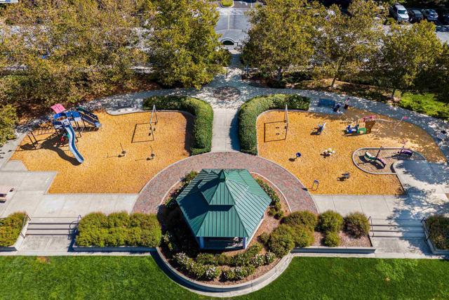 4165 Cortina Ct, Pleasanton CA: https://media.crmls.org/mediaz/06e314aa-83ea-43eb-ac27-c7d95ac88bd4.jpg