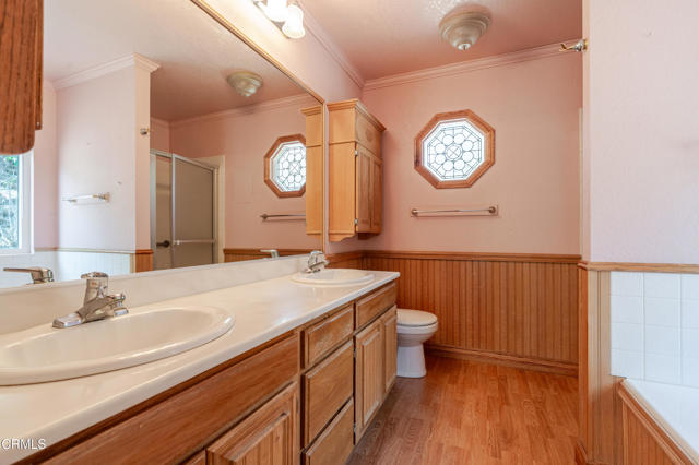 1069 Belleza Street, Camarillo CA: https://media.crmls.org/mediaz/06e4517f-a23b-4434-95f3-e4f3e9b3b4fe.jpg