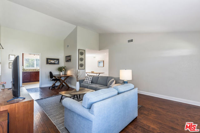 951 Carissa Court photo 6