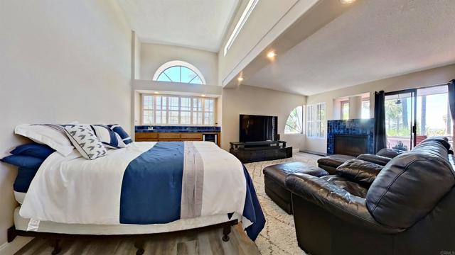 2618 Unicornio Street, Carlsbad CA: https://media.crmls.org/mediaz/06e538b3-539f-4d12-b1b3-ac91ce852cb7.jpg