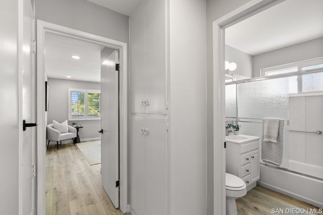 5799 Amarillo AVE, La Mesa CA: https://media.crmls.org/mediaz/06e5dcba-24bc-4110-b0b9-703ad81991e2.jpg