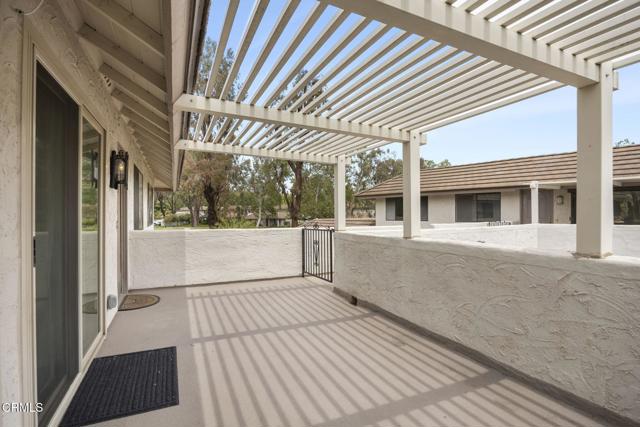 1223 Landsburn Circle, Westlake Village CA: https://media.crmls.org/mediaz/06e5fd73-3952-4d76-af6b-8a147b2ca30f.jpg