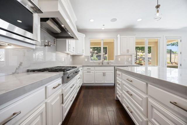 2953 Pebble Beach Circle, Fairfield CA: https://media.crmls.org/mediaz/06e61386-5477-4d3a-b313-c2f54bc212aa.jpg
