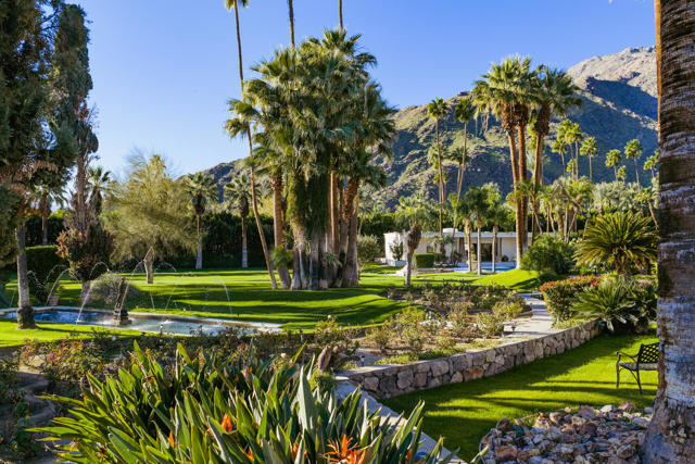 457 W Hermosa Place, Palm Springs, CA 92262