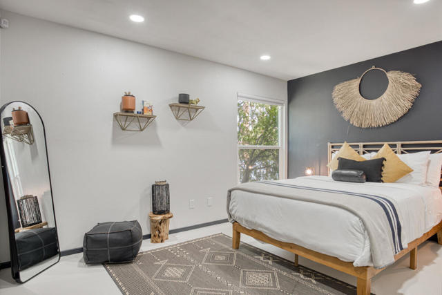 61589 El Reposo Street, Joshua Tree CA: https://media.crmls.org/mediaz/06e78277-cc69-4a41-9e9c-e3c30d1251b8.jpg