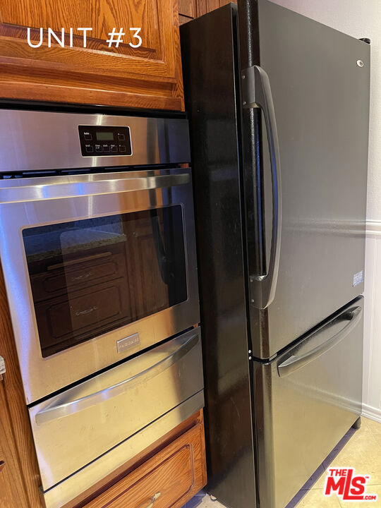 938 20th Street, Santa Monica CA: https://media.crmls.org/mediaz/06e7cdee-b525-4ba3-af31-afecf3fcbb1e.jpg