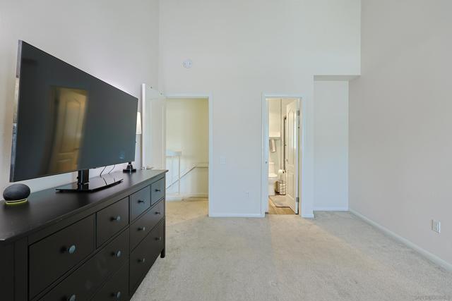 3454 Castle Glen Dr., San Diego CA: https://media.crmls.org/mediaz/06e82405-f740-48fd-9287-cbe79bbfa55e.jpg