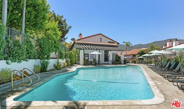 Drew Fenton | 17140 Palisades Circle Pacific Palisades CA | MLS: 7347476