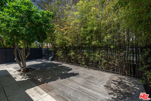 1939 Purdue Avenue, Los Angeles CA: https://media.crmls.org/mediaz/06e8d803-0a9a-4a56-a439-fdf540b5ad7f.jpg