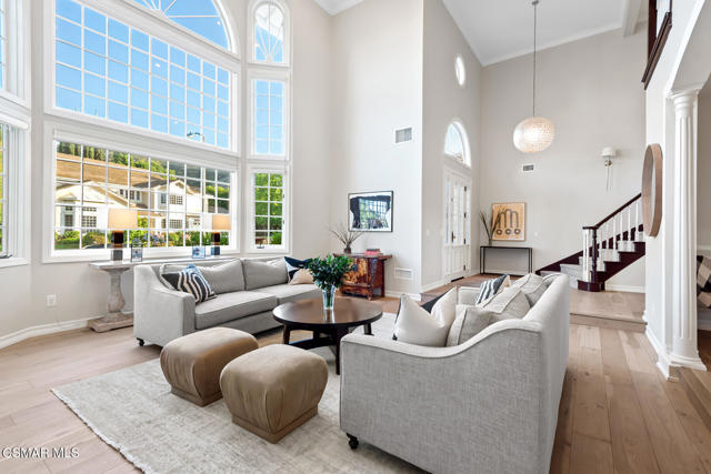 29621 Ridgeway Drive, Agoura Hills CA: https://media.crmls.org/mediaz/06e92ca6-9617-4a7c-9485-6f30e31a4b3a.jpg