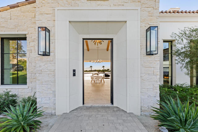 83145 N Shore Drive, Indio CA: https://media.crmls.org/mediaz/06e94266-c43a-47bf-8899-46e3006d6062.jpg