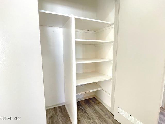 2306 Madrone Street, Simi Valley CA: https://media.crmls.org/mediaz/06e95d69-db23-4f04-8392-cad24c77e012.jpg