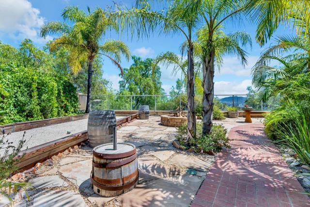 10496 Chaparral Dr, Santee CA: https://media.crmls.org/mediaz/06e99175-d2d7-426a-8c37-1a1fb661711c.jpg