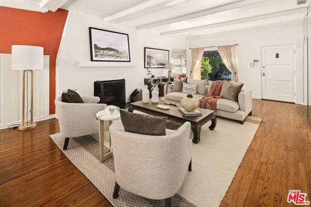11345 Denair Street, Los Angeles CA: https://media.crmls.org/mediaz/06ea4eb6-af45-4745-b15d-ddf75456cbc0.jpg