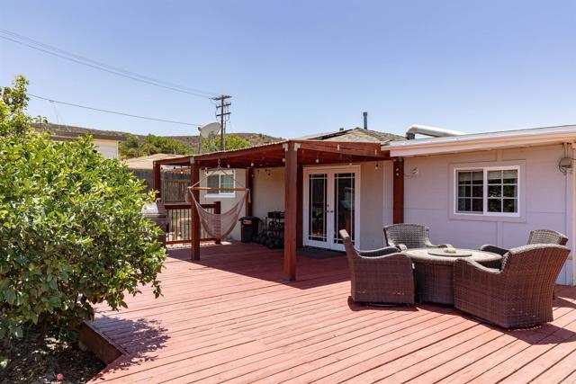 8626 Prospect Avenue, Santee CA: https://media.crmls.org/mediaz/06eaa03c-5295-4e3f-ba0a-cc5d3b2306c7.jpg