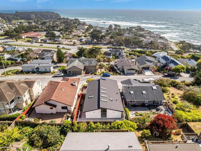 651 Stetson Street, Moss Beach CA: https://media.crmls.org/mediaz/06eaa7f5-1782-4dc1-a6bd-a872d0685a43.jpg