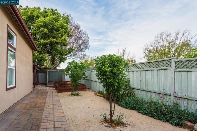 Image 32 of 35 For 7592 Meadow Ct