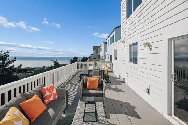 170 Beachview Avenue, Pacifica CA: https://media.crmls.org/mediaz/06eb4388-41d7-4cbc-bece-17e0dd3a1fef.jpg