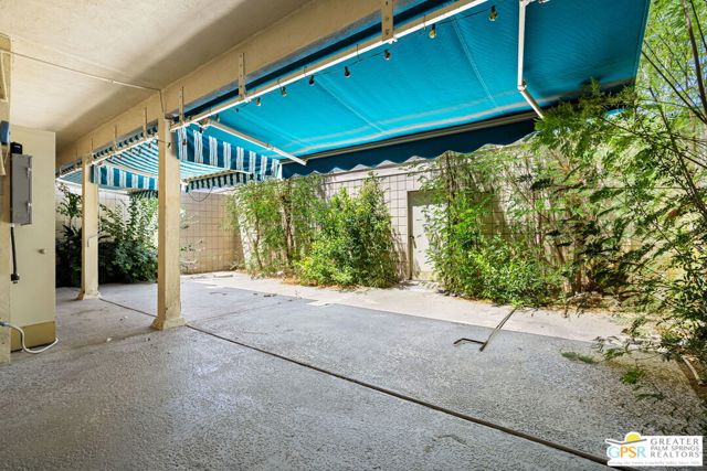 493 Desert Lakes Drive, Palm Springs CA: https://media.crmls.org/mediaz/06ec1cbe-200d-48ec-87e9-11cb4e0e9e56.jpg