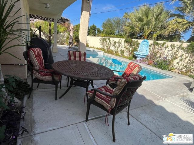 3116 E Via Escuela, Palm Springs CA: https://media.crmls.org/mediaz/06ec2210-6d06-4516-9f94-75277bcea592.jpg