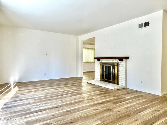8123 Tiara Street, Ventura CA: https://media.crmls.org/mediaz/06edd878-c3cd-4d91-b230-21ed93f1b0ca.jpg