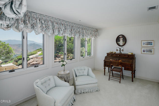 11848 Presilla Road, Camarillo CA: https://media.crmls.org/mediaz/06ee00ef-f9d0-4e11-969b-e69025fc8f30.jpg