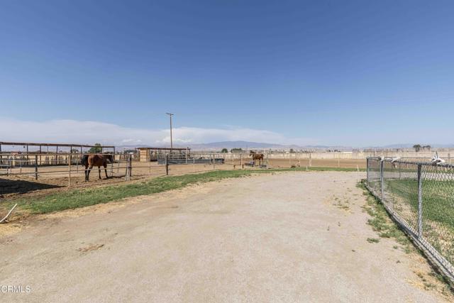 8600 Kattie Avenue, Bakersfield CA: https://media.crmls.org/mediaz/06ee5ef8-e970-47b1-9938-c8e46ba4774e.jpg