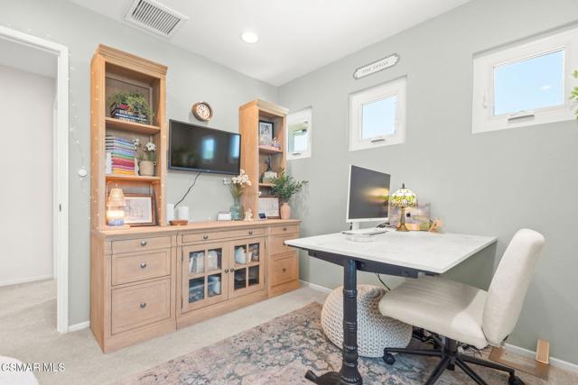 2758 Briarpatch Drive, Simi Valley CA: https://media.crmls.org/mediaz/06ef1abc-993e-4f0e-8f10-93db076f463d.jpg