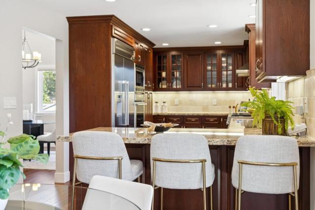1647 Overland Drive, San Mateo CA: https://media.crmls.org/mediaz/06ef2e7c-0b02-4a95-b338-ec734e7e9438.jpg