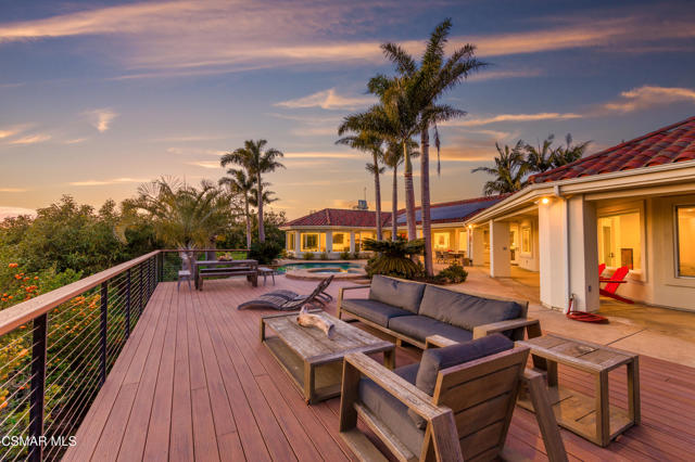 Vista Anacapa Twilight Backyard