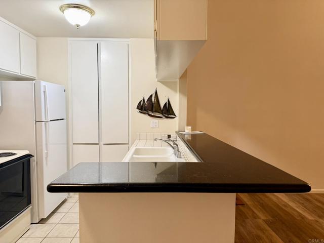 Detail Gallery Image 6 of 27 For 808 Coriander Dr #D,  Torrance,  CA 90502 - 1 Beds | 1 Baths