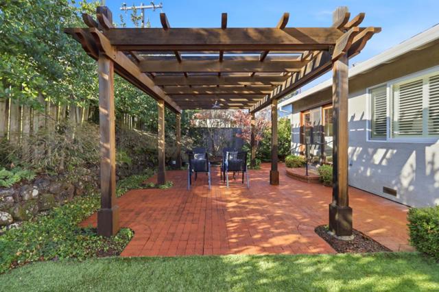 22408 Balustrol Court, Cupertino CA: https://media.crmls.org/mediaz/06f096fd-579f-4887-bc7d-f42b530b7fbe.jpg