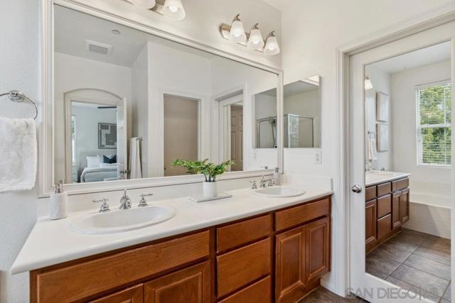 2793 Matera Ln, San Diego CA: https://media.crmls.org/mediaz/06f0c795-d1ec-47b5-8095-f5d01aaede5d.jpg