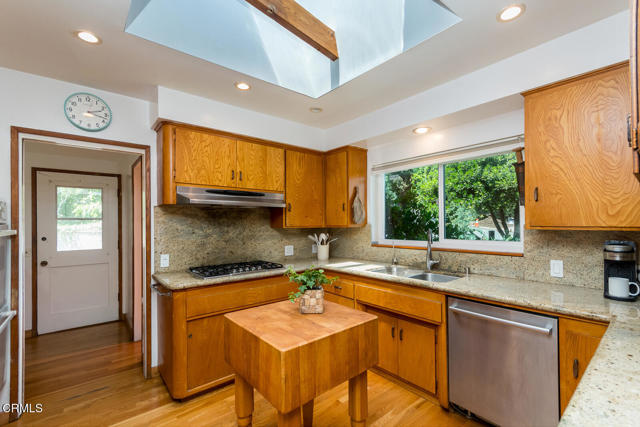 Detail Gallery Image 16 of 71 For 1364 Journey's End Dr, La Canada Flintridge,  CA 91011 - 3 Beds | 2 Baths