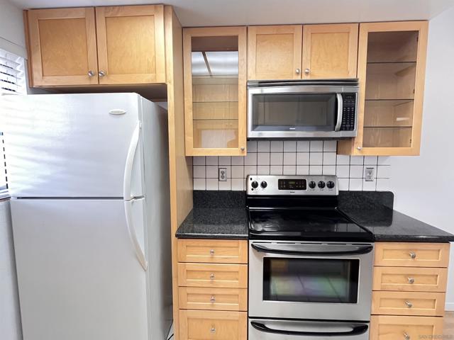 1435 Essex, San Diego CA: https://media.crmls.org/mediaz/06f48f62-8cf2-406d-a07f-0ead8e6eef55.jpg