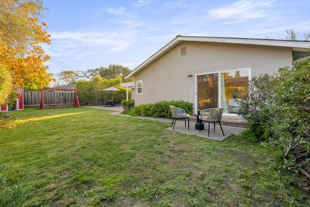 2741 Doverton Square, Mountain View CA: https://media.crmls.org/mediaz/06f4c963-1dc9-4687-b9c0-e12c46749bb1.jpg