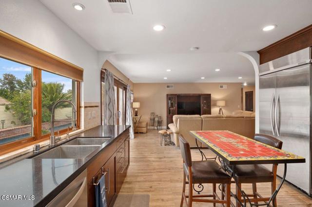 3294 Sierra Drive, Westlake Village CA: https://media.crmls.org/mediaz/06f4ce83-a037-4efb-9518-cd7463df157f.jpg