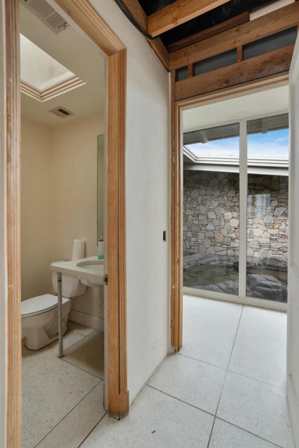 925 W Coronado Avenue, Palm Springs, CA 92262