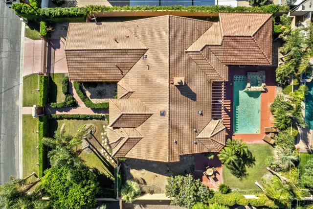 51425 Calle Quito, La Quinta CA: https://media.crmls.org/mediaz/06f6cbb4-ba69-41b3-bbee-0ca860c0e209.jpg