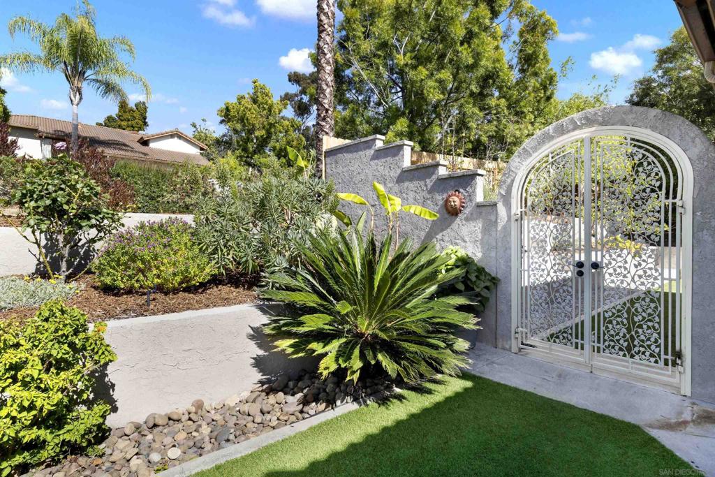 9395 Pipilo St - photo 8