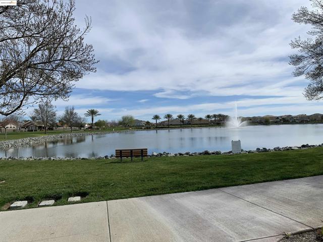 8047 Westport Circle, Discovery Bay CA: https://media.crmls.org/mediaz/06f75b86-0451-4172-9139-92cba7904779.jpg