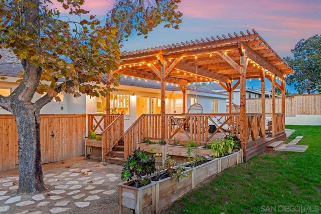 1155 Pepper Dr, El Cajon CA: https://media.crmls.org/mediaz/06f8047f-8766-4c4e-bdfe-beb55deccae4.jpg