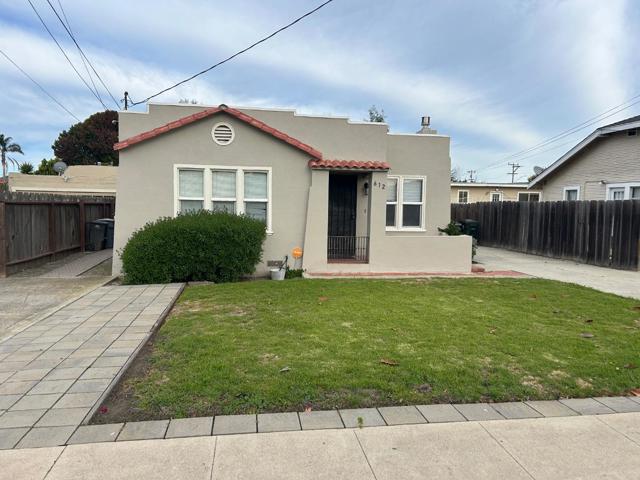 612 Central Avenue, Salinas CA: https://media.crmls.org/mediaz/06f81169-0bc4-44d3-a950-b4ed4d474d2b.jpg