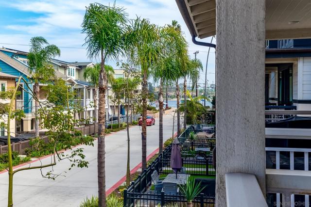 807 Santa Barbara Pl, San Diego CA: https://media.crmls.org/mediaz/06f828fd-d243-45a4-8d98-5715882325e3.jpg